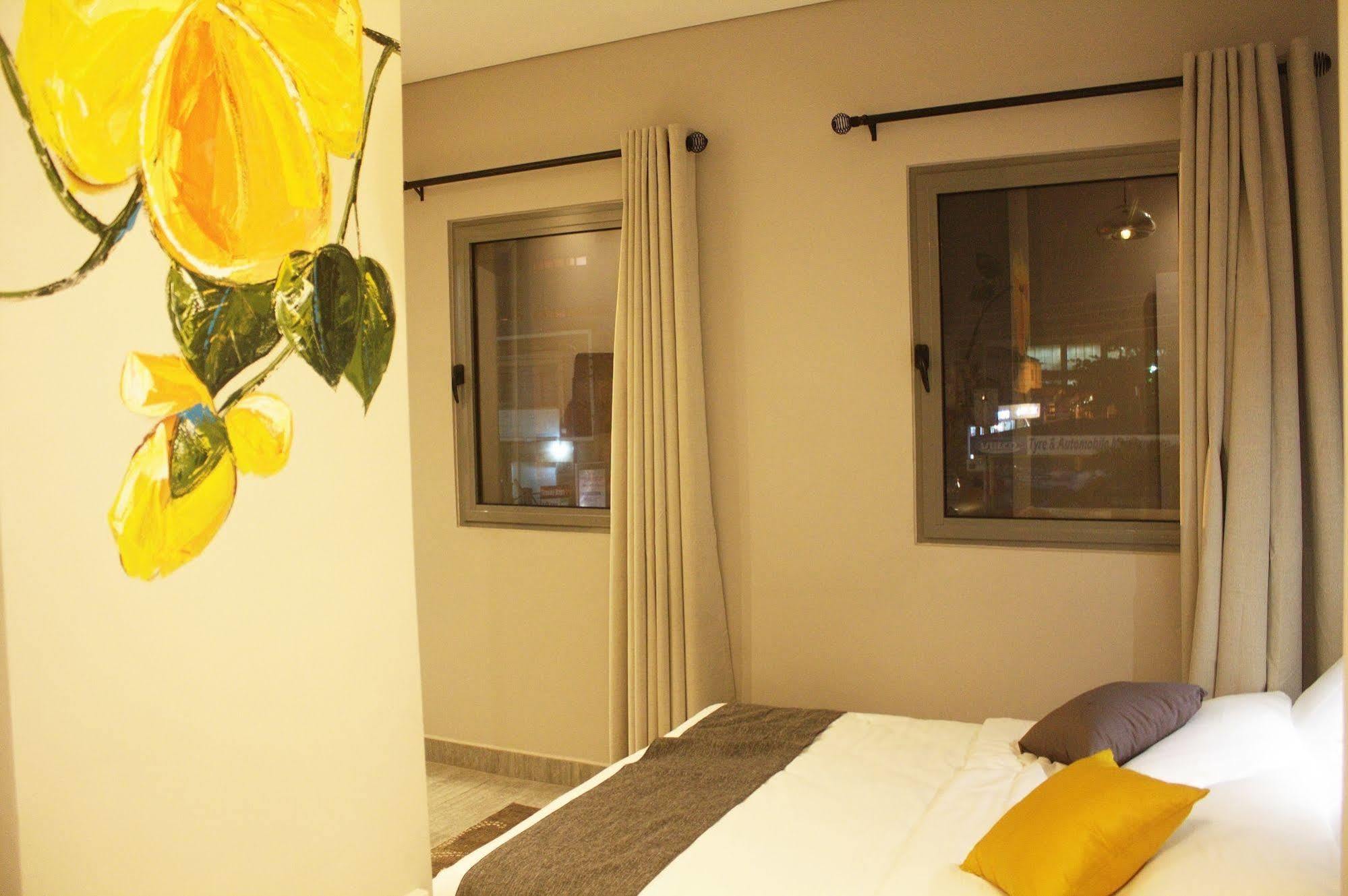 Urbano Hotel By Roots Wiaboman Ngoại thất bức ảnh